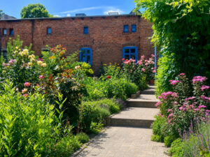 Hausansicht vom großen Garten