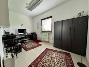 Arbeitszimmer