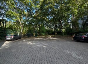 Blick zu den Parkplätzen
